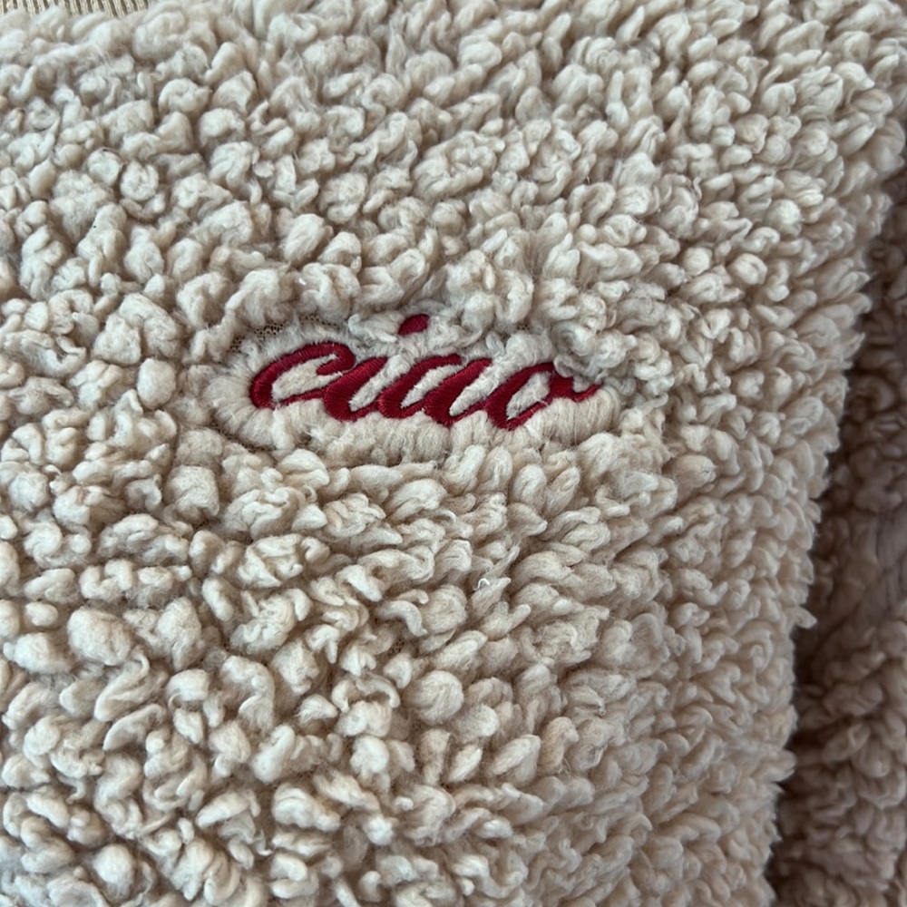 Forever 21 Fleece Fuzzy Sweater in Tan Size L - Picture 2 of 6